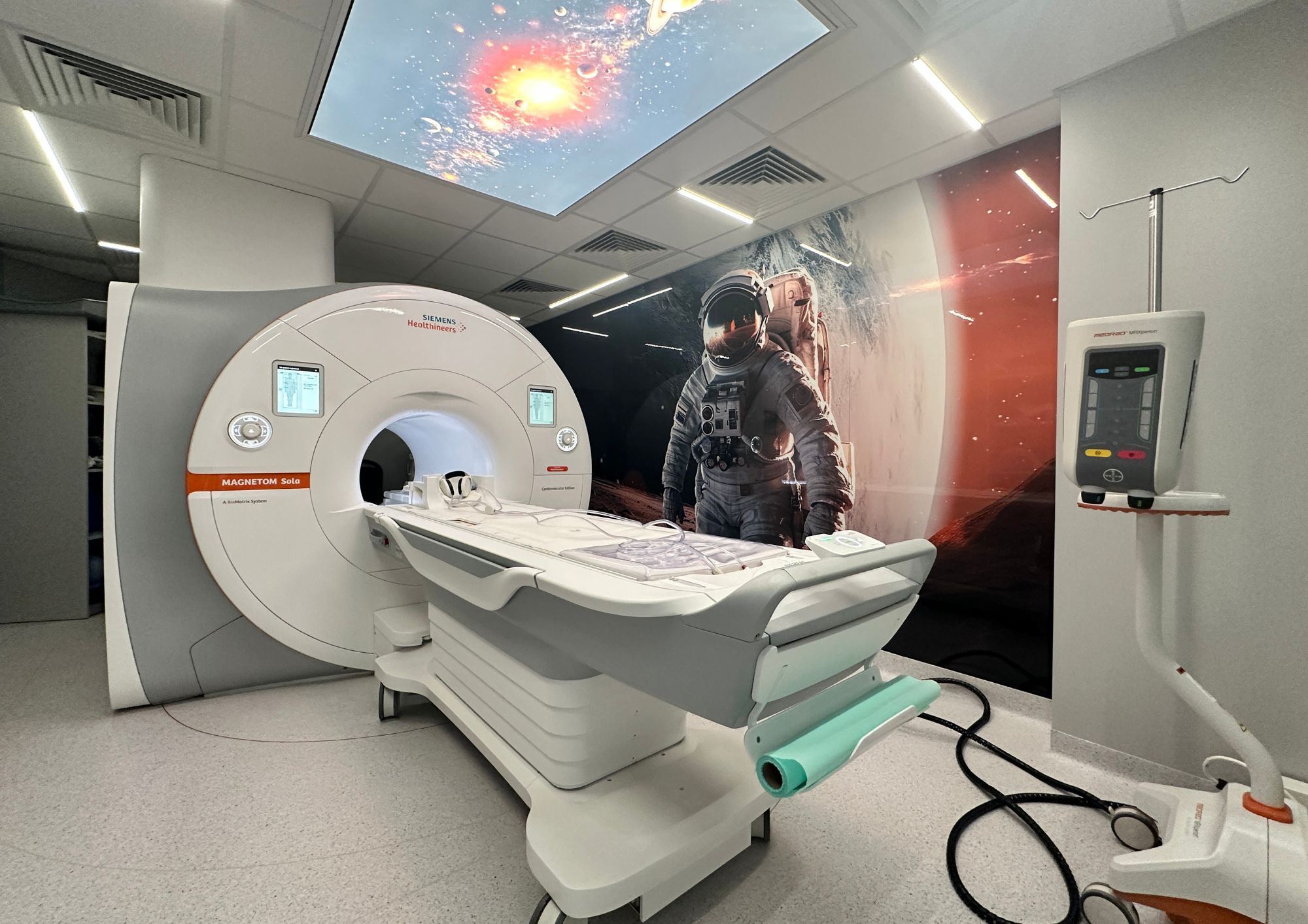 Nowoczesnia pracownia rezonansu magnetycznego otwarta